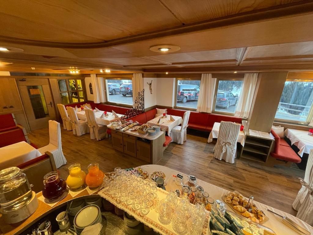 Pension Dolomieu Santa Cristina Val Gardena ภายนอก รูปภาพ